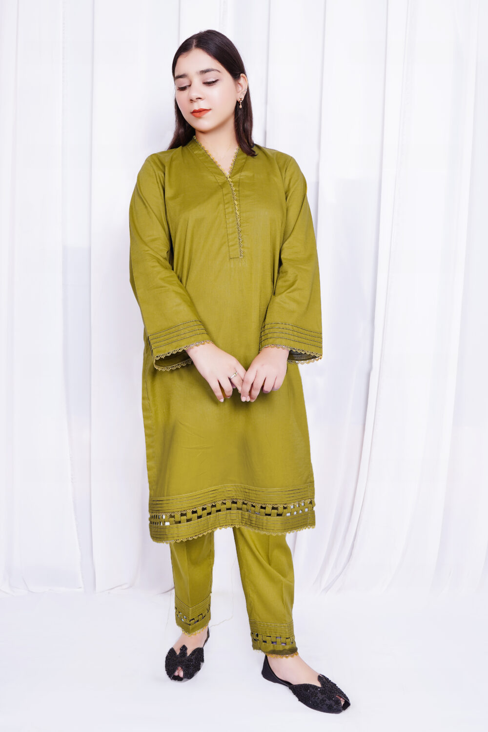 2 Piece Olive Green Kurta Set - Image 5